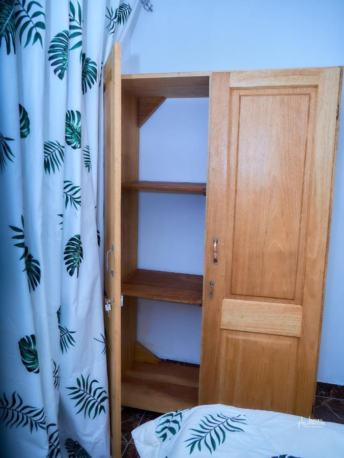 Naiveli-Palm Appartement Meuble Sobre Et Chic Douala Exterior foto