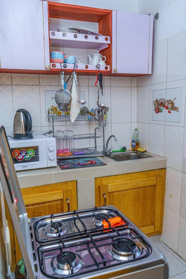 Naiveli-Palm Appartement Meuble Sobre Et Chic Douala Exterior foto