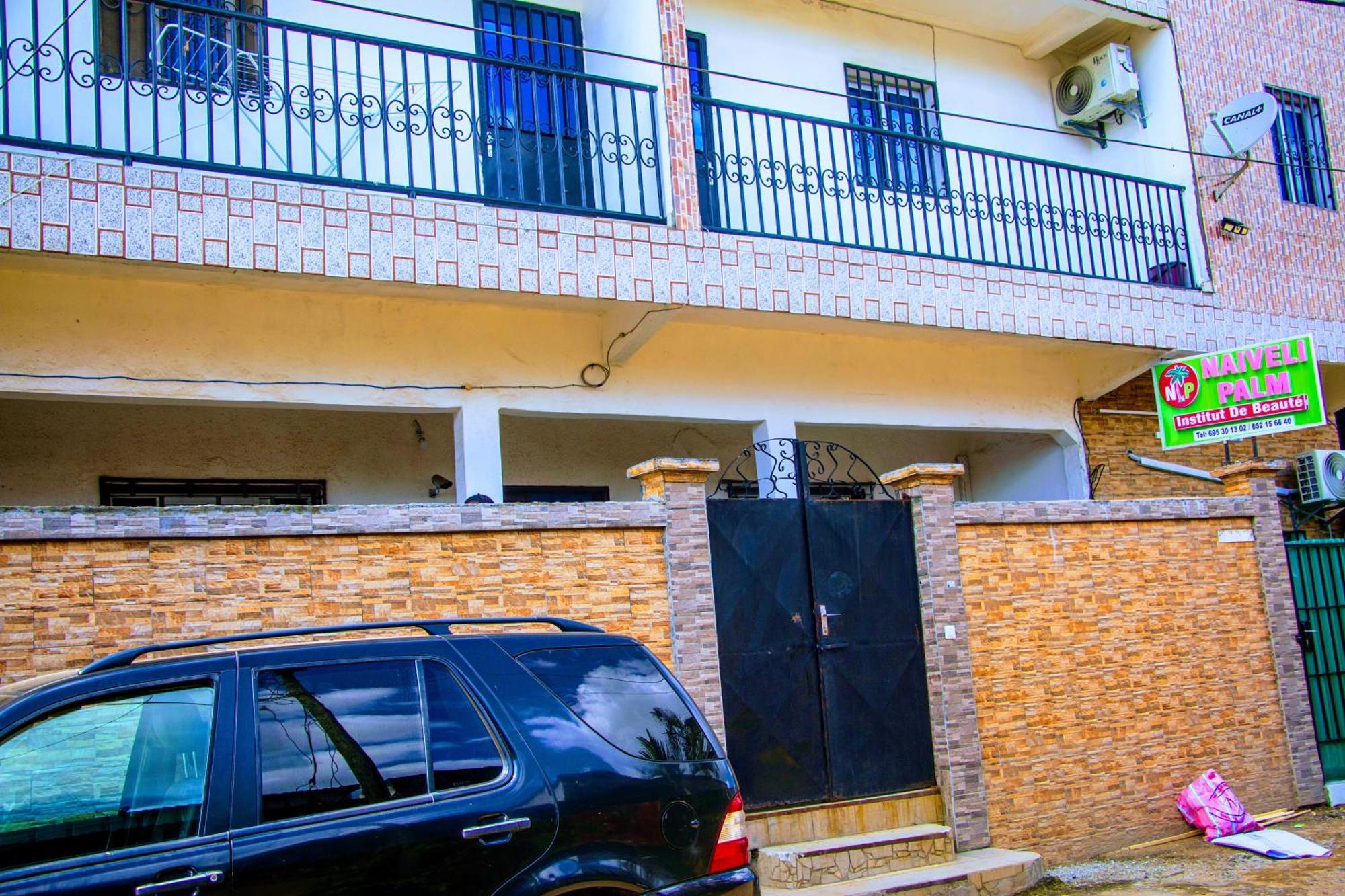 Naiveli-Palm Appartement Meuble Sobre Et Chic Douala Exterior foto