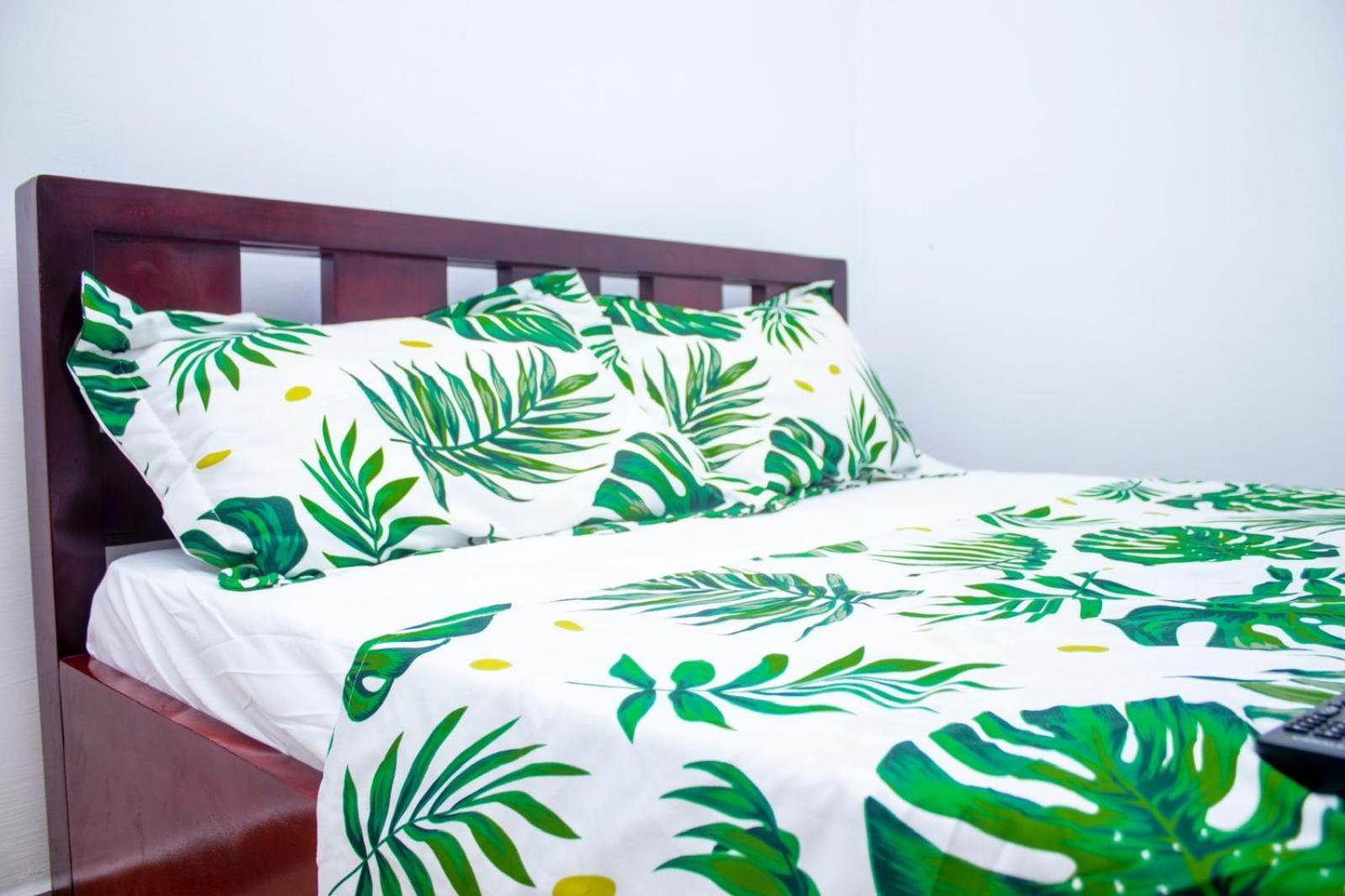 Naiveli-Palm Appartement Meuble Sobre Et Chic Douala Exterior foto