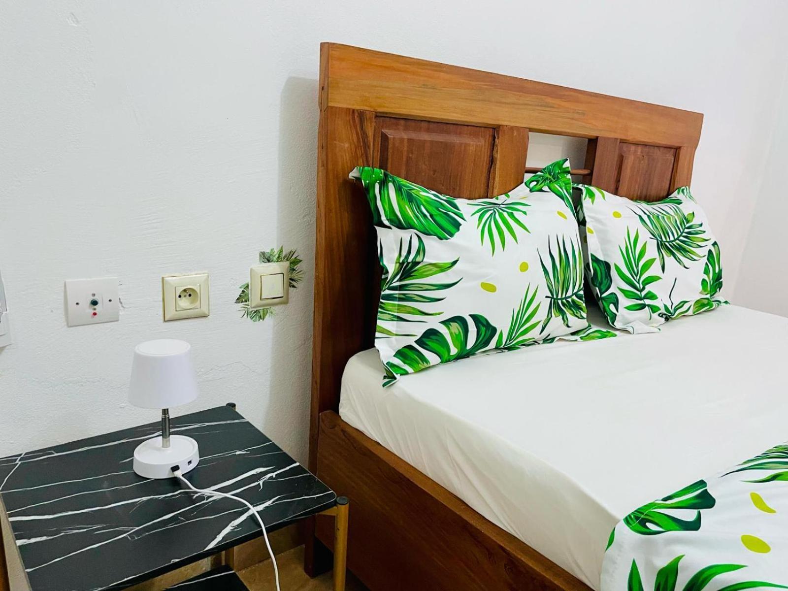 Naiveli-Palm Appartement Meuble Sobre Et Chic Douala Exterior foto